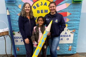 Foto - Volta às Aulas 2025 – Com Amor e Educação