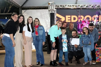 Foto - Entre Luzes e Palavras