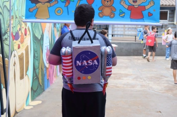 Foto - Desfile Mochila Maluca 2025 – Escola Irmã Dulce