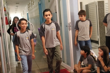 Foto - Desfile Mochila Maluca 2025 – Escola Irmã Dulce