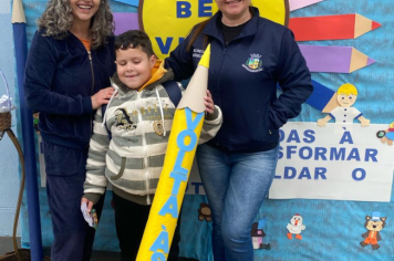 Foto - Volta às Aulas 2025 – Com Amor e Educação