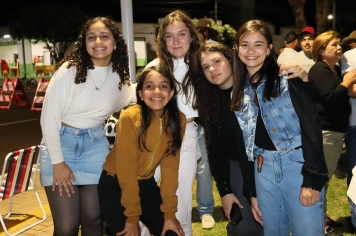 Foto - Entre Luzes e Palavras