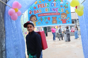 Foto - Desfile Mochila Maluca 2025 – Escola Irmã Dulce