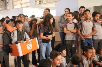 Foto - Desfile Mochila Maluca 2025 – Escola Irmã Dulce