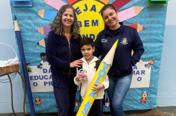 Foto - Volta às Aulas 2025 – Com Amor e Educação