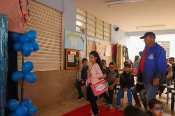 Foto - Desfile Mochila Maluca 2025 – Escola Irmã Dulce