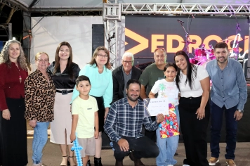 Foto - Entre Luzes e Palavras