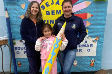 Foto - Volta às Aulas 2025 – Com Amor e Educação