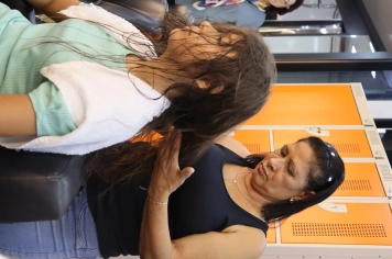 Foto - Unidade Móvel de Moda e Beleza