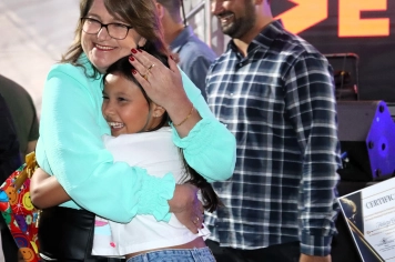 Foto - Entre Luzes e Palavras