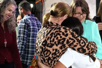 Foto - Entre Luzes e Palavras