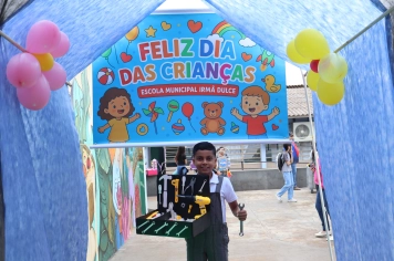 Foto - Desfile Mochila Maluca 2025 – Escola Irmã Dulce