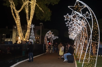 Foto - Entre Luzes e Palavras