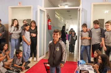 Foto - Desfile Mochila Maluca 2025 – Escola Irmã Dulce