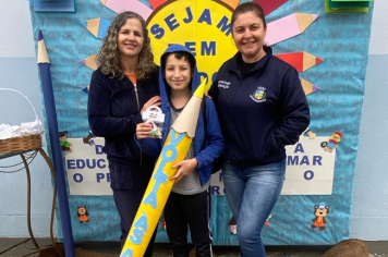 Foto - Volta às Aulas 2025 – Com Amor e Educação
