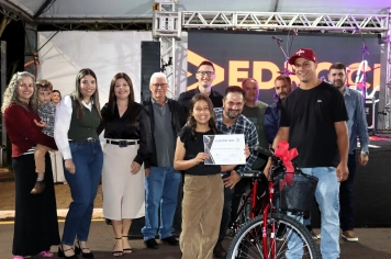 Foto - Entre Luzes e Palavras