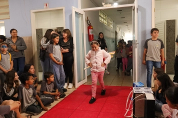 Foto - Desfile Mochila Maluca 2025 – Escola Irmã Dulce