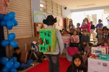 Foto - Desfile Mochila Maluca 2025 – Escola Irmã Dulce