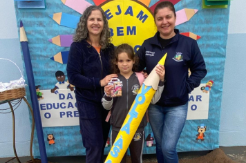 Foto - Volta às Aulas 2025 – Com Amor e Educação