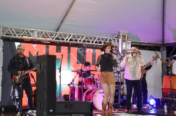 Foto - Entre Luzes e Palavras