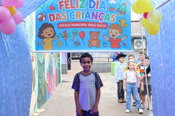 Foto - Desfile Mochila Maluca 2025 – Escola Irmã Dulce