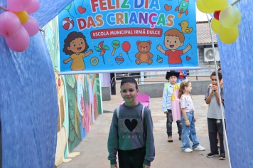 Foto - Desfile Mochila Maluca 2025 – Escola Irmã Dulce