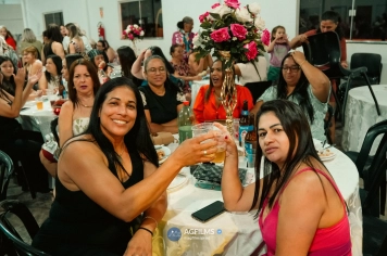 Foto - Uma Noite Para Elas: Dia da Mulher em Esperança Nova