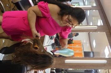 Foto - Unidade Móvel de Moda e Beleza