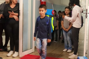 Foto - Desfile Mochila Maluca 2025 – Escola Irmã Dulce