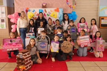 Foto - Desfile Mochila Maluca 2025 – Escola Irmã Dulce