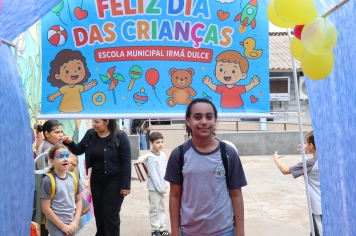 Foto - Desfile Mochila Maluca 2025 – Escola Irmã Dulce