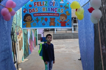 Foto - Desfile Mochila Maluca 2025 – Escola Irmã Dulce