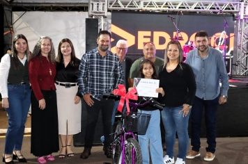 Foto - Entre Luzes e Palavras