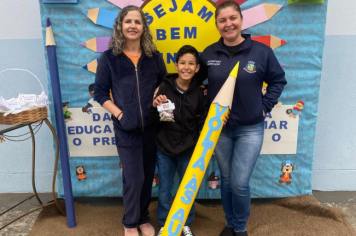 Foto - Volta às Aulas 2025 – Com Amor e Educação
