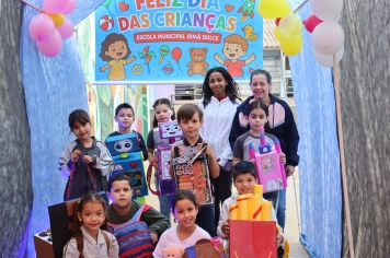 Foto - Desfile Mochila Maluca 2025 – Escola Irmã Dulce