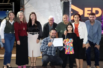 Foto - Entre Luzes e Palavras