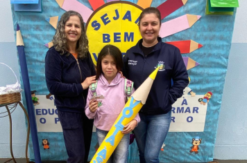 Foto - Volta às Aulas 2025 – Com Amor e Educação