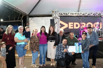 Foto - Entre Luzes e Palavras