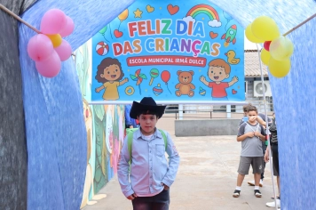 Foto - Desfile Mochila Maluca 2025 – Escola Irmã Dulce