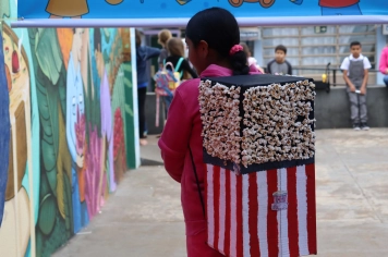 Foto - Desfile Mochila Maluca 2025 – Escola Irmã Dulce