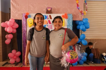 Foto - Desfile Mochila Maluca 2025 – Escola Irmã Dulce