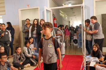 Foto - Desfile Mochila Maluca 2025 – Escola Irmã Dulce