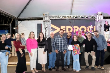 Foto - Entre Luzes e Palavras