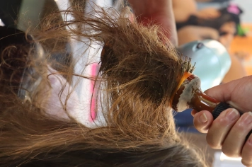 Foto - Unidade Móvel de Moda e Beleza