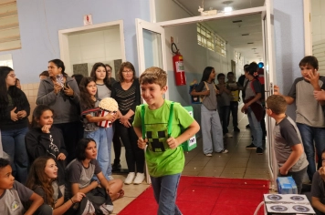 Foto - Desfile Mochila Maluca 2025 – Escola Irmã Dulce