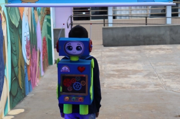 Foto - Desfile Mochila Maluca 2025 – Escola Irmã Dulce