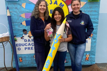 Foto - Volta às Aulas 2025 – Com Amor e Educação