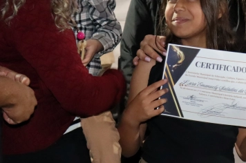 Foto - Entre Luzes e Palavras