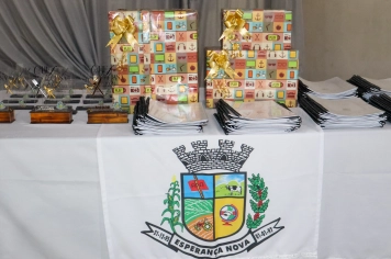 Encontro da Melhor Idade encerra ano de 2025 com celebração especial e homenagens